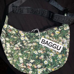 BAGGU daisy medium crescent - Black and Green